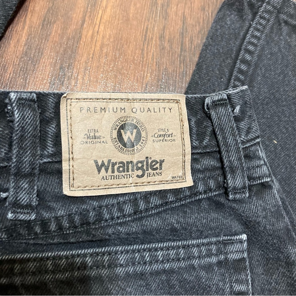 WRANGLER JEANS relaxed denims size 38/32 black Wash GUC Vintage cowboy 90s - Picture 11 of 13